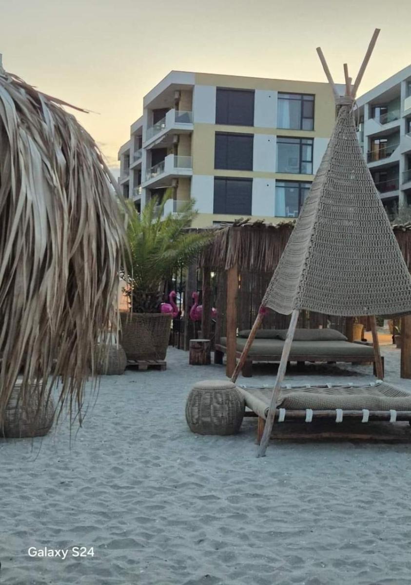 Constantinos Apartment Mamaia Nord Navodari Dış mekan fotoğraf